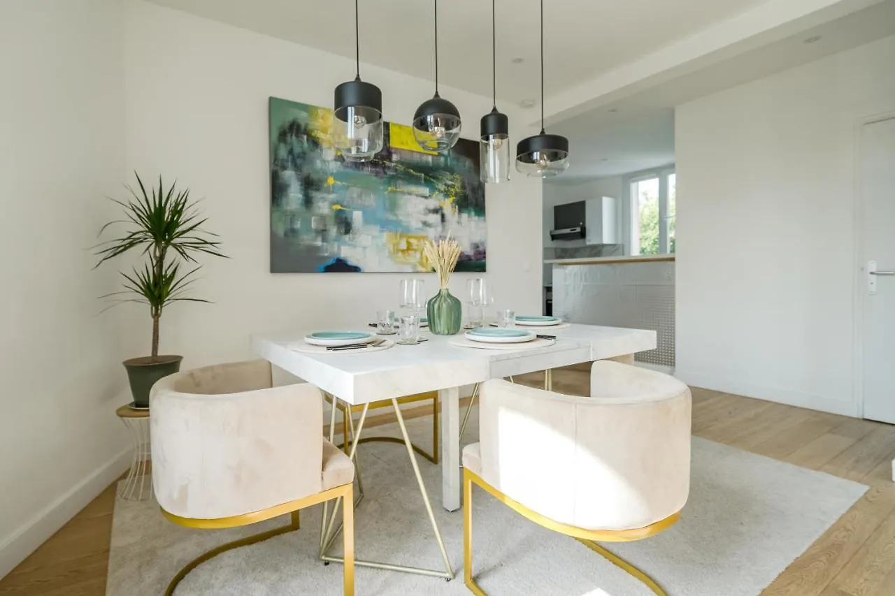 The Nell House Apartment Vigneux-sur-Seine France